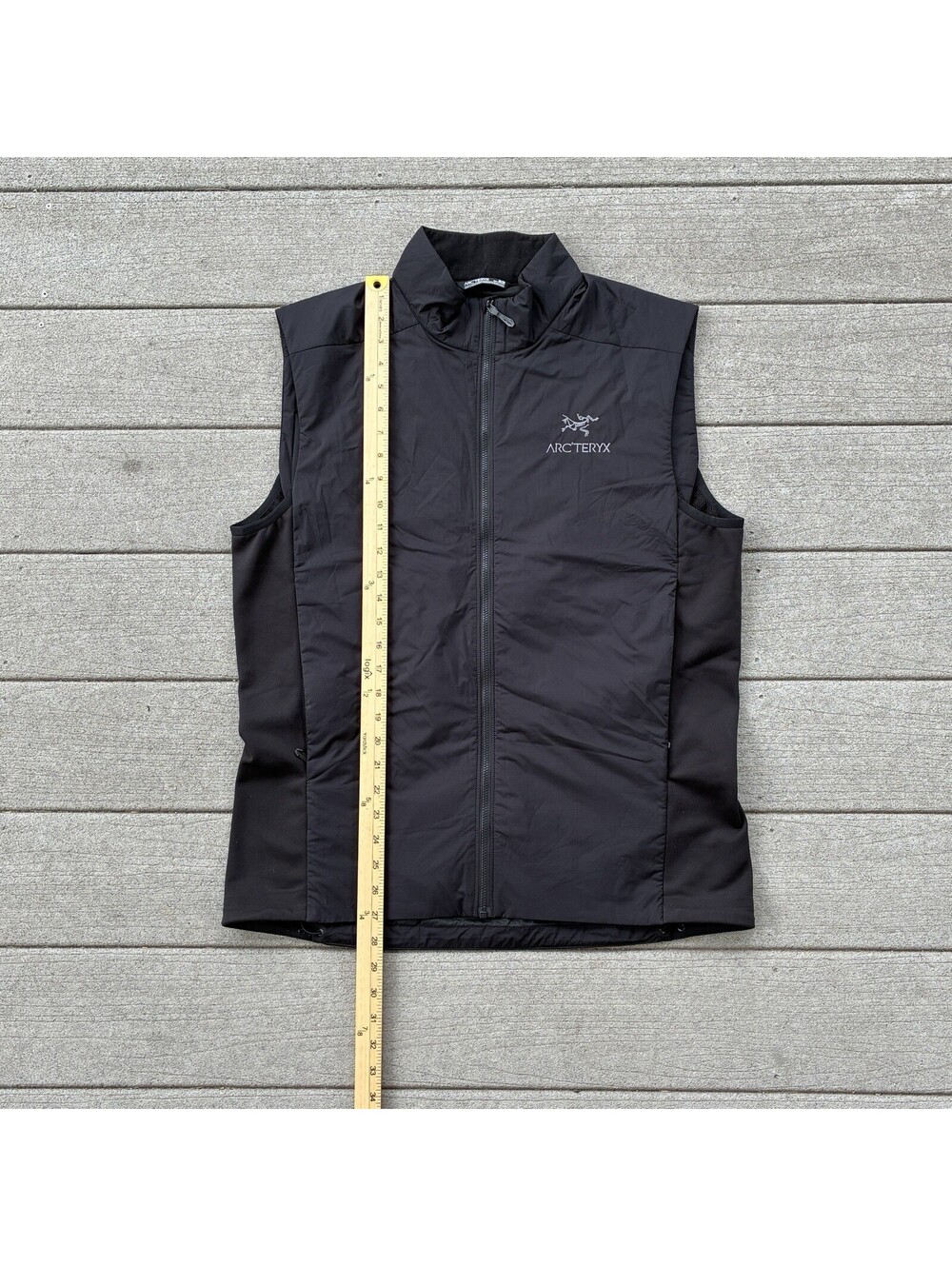 Arc'teryx Atom Vest Men's Medium Black Insulated Outerwear Gorpcore Outdoor Zip
